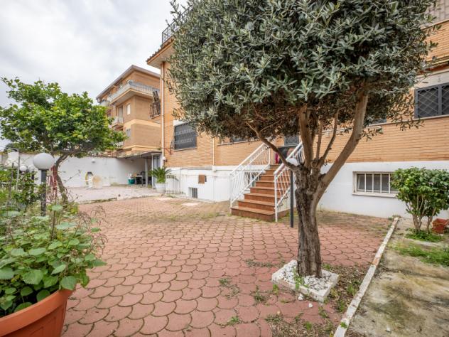 appartamento in vendita a Pomezia