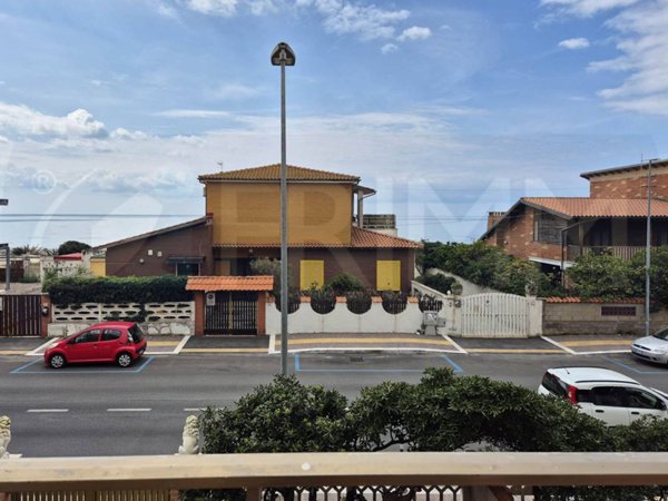 appartamento in vendita a Pomezia in zona Torvaianica