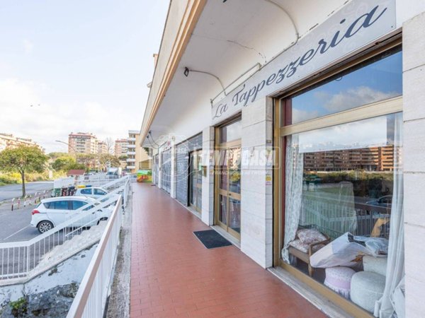 negozio in vendita a Pomezia