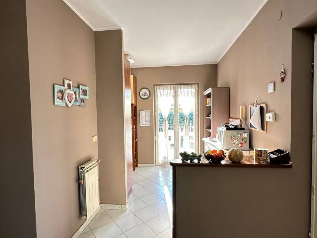 casa indipendente in vendita a Pomezia in zona Torvaianica