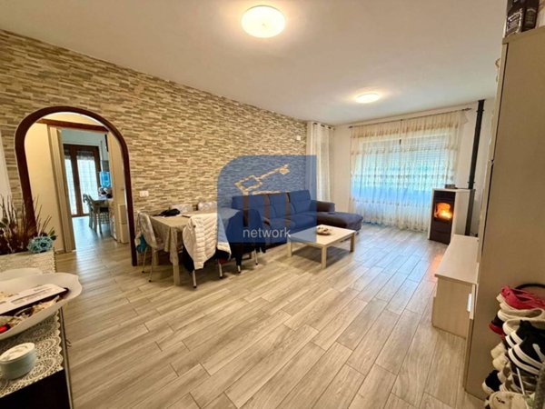 appartamento in vendita a Pomezia in zona Torvaianica