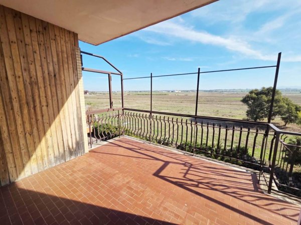 appartamento in vendita a Pomezia in zona Torvaianica