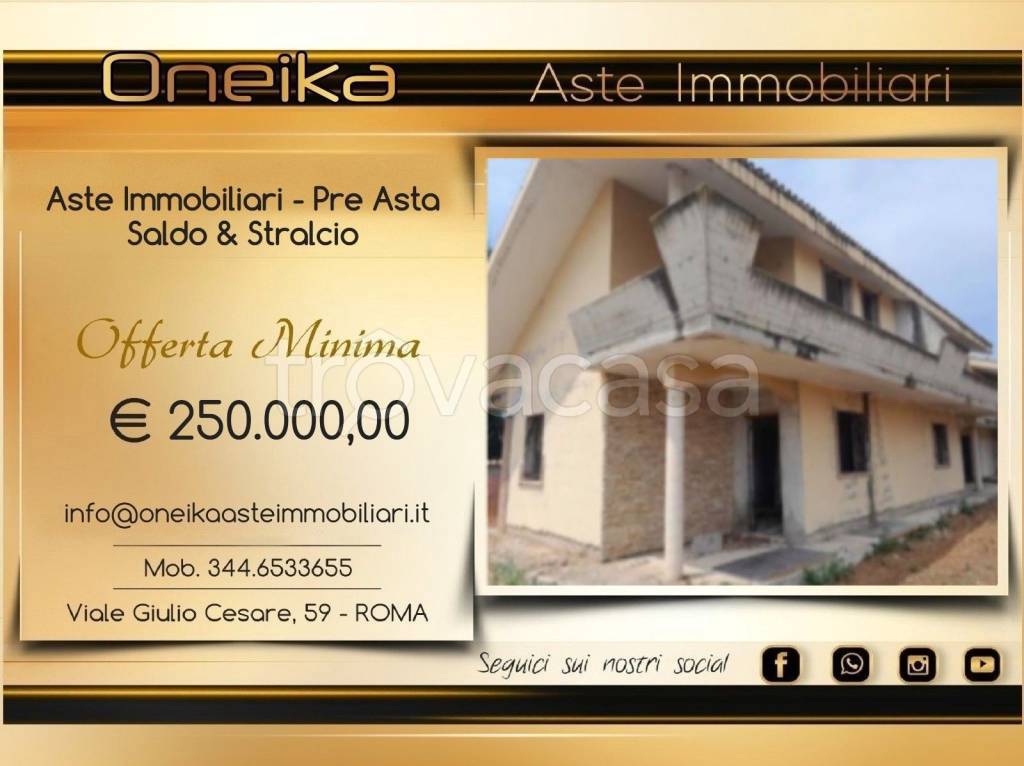 appartamento in vendita a Pomezia in zona Campo Jemini