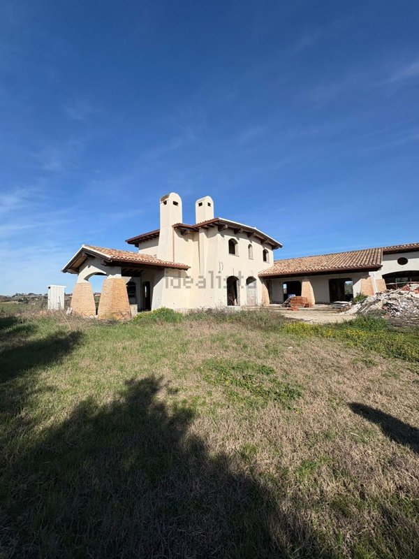 casa indipendente in vendita a Pomezia in zona Santa Procula