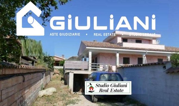 casa indipendente in vendita a Pomezia