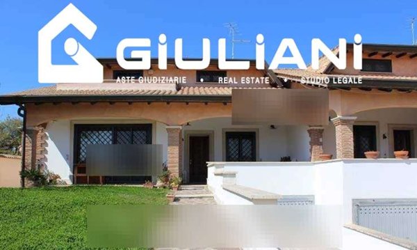 casa indipendente in vendita a Pomezia