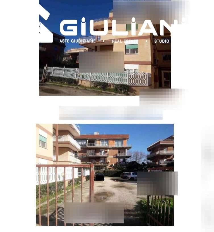 appartamento in vendita a Pomezia in zona Torvaianica