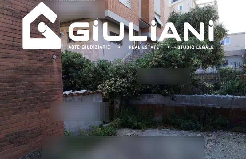 appartamento in vendita a Pomezia in zona Torvaianica