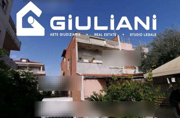 appartamento in vendita a Pomezia in zona Torvaianica