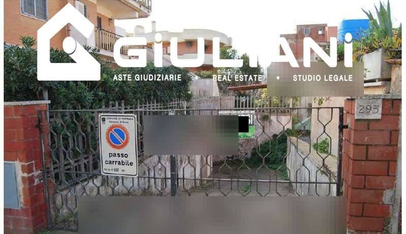 appartamento in vendita a Pomezia in zona Torvaianica