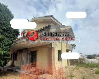 appartamento in vendita a Pomezia in zona Campo Jemini