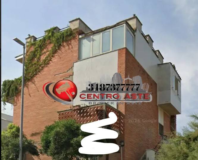 casa indipendente in vendita a Pomezia in zona Torvaianica