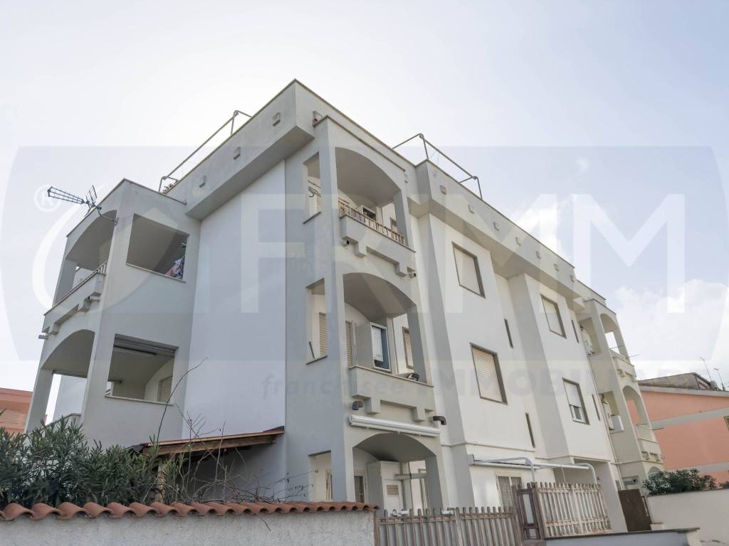 appartamento in vendita a Pomezia in zona Torvaianica