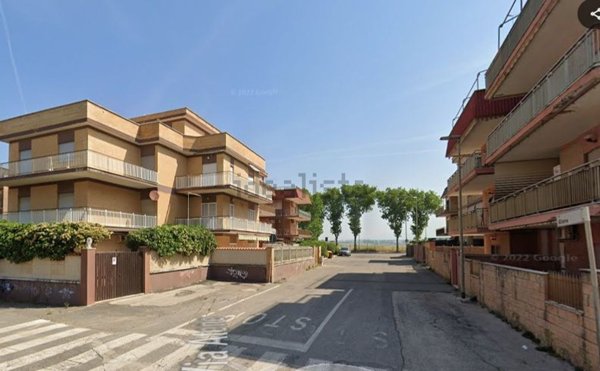appartamento in vendita a Pomezia