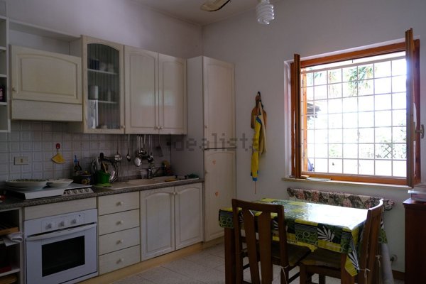 appartamento in vendita a Pomezia in zona Torvaianica