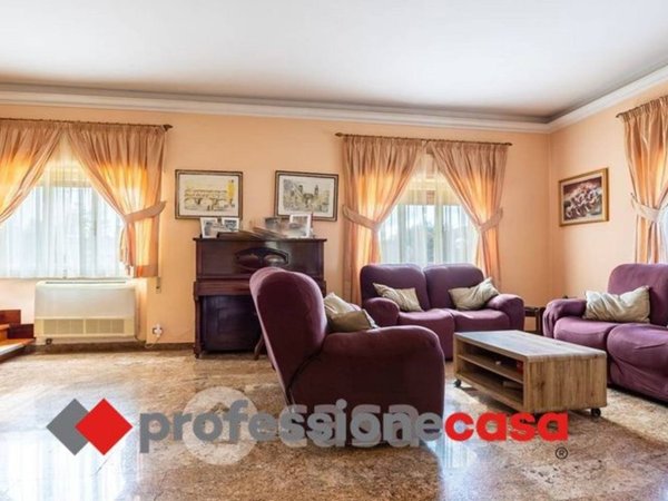 casa indipendente in vendita a Pomezia in zona Torvaianica Alta