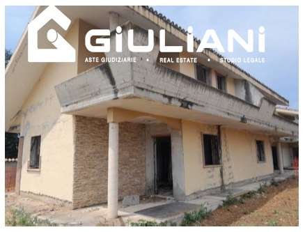 casa indipendente in vendita a Pomezia in zona Campo Jemini