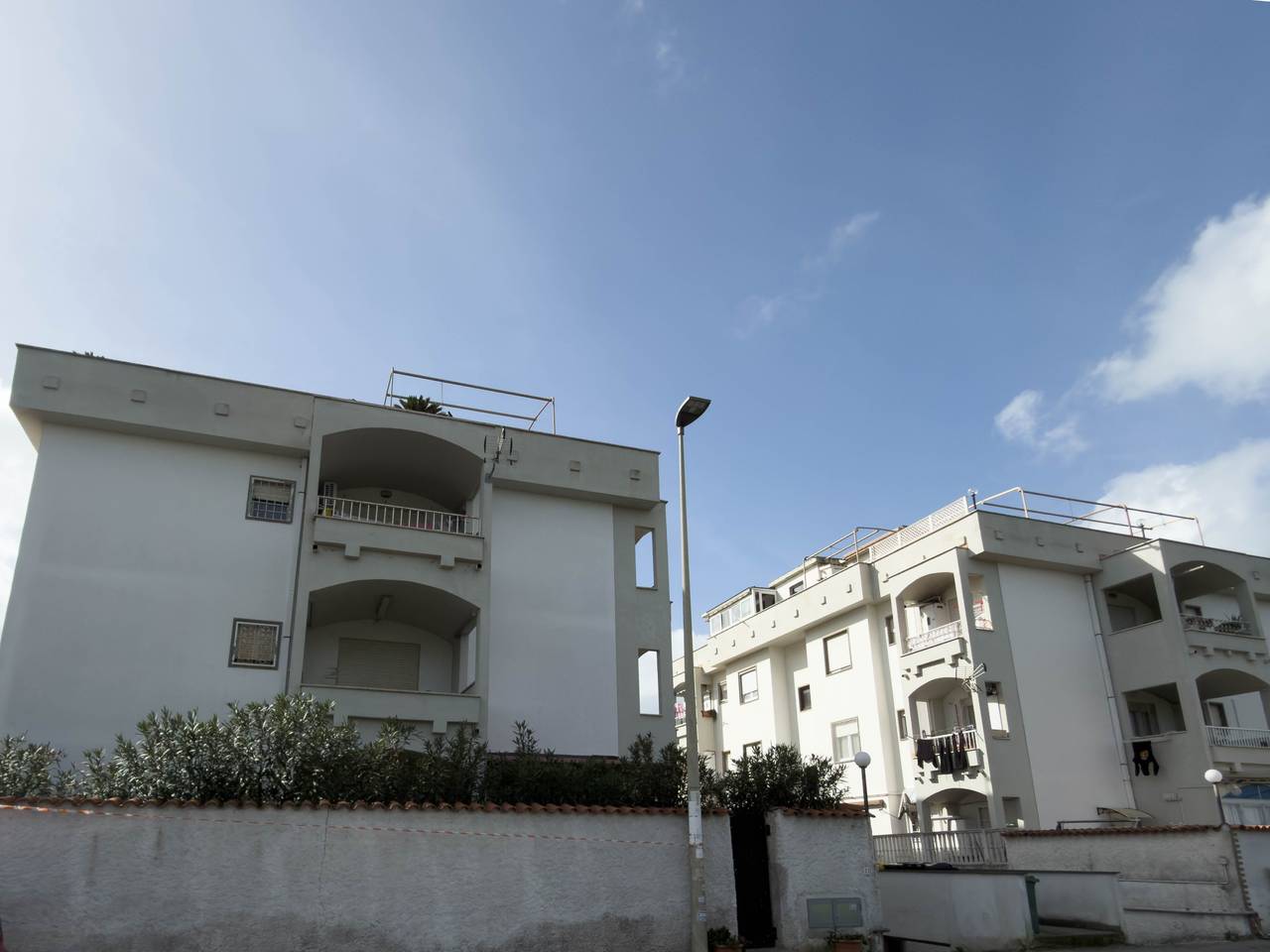 appartamento in vendita a Pomezia in zona Torvaianica