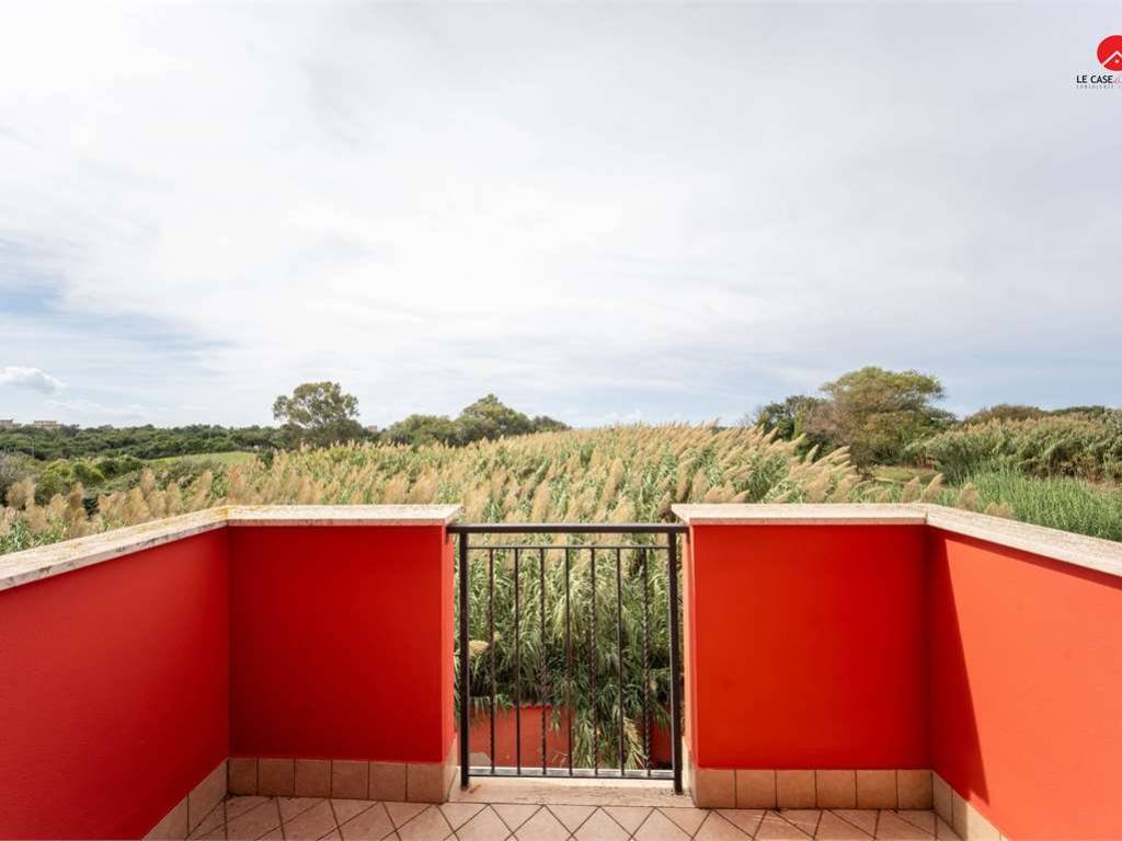 appartamento in vendita a Pomezia in zona Torvaianica