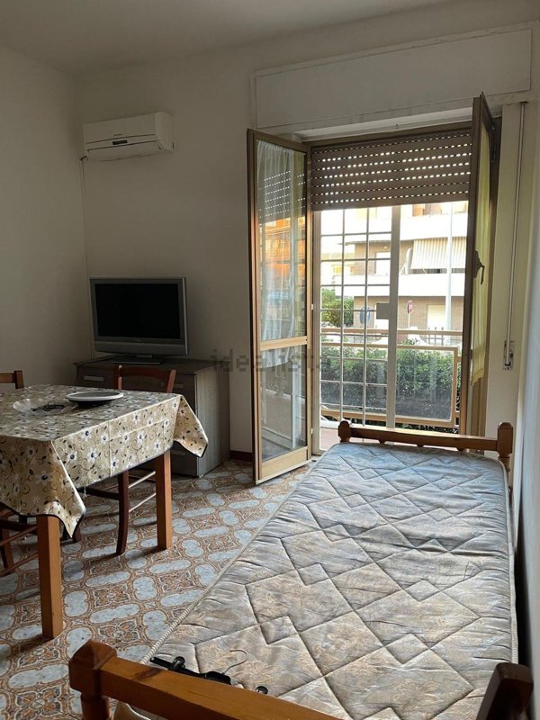 appartamento in vendita a Pomezia in zona Torvaianica