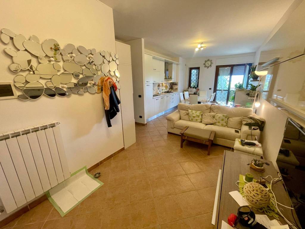 appartamento in vendita a Pomezia