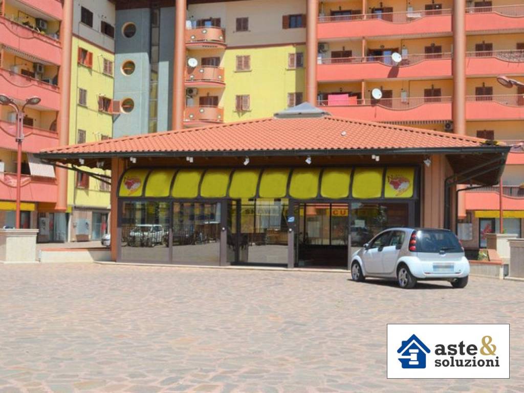 negozio in vendita a Pomezia