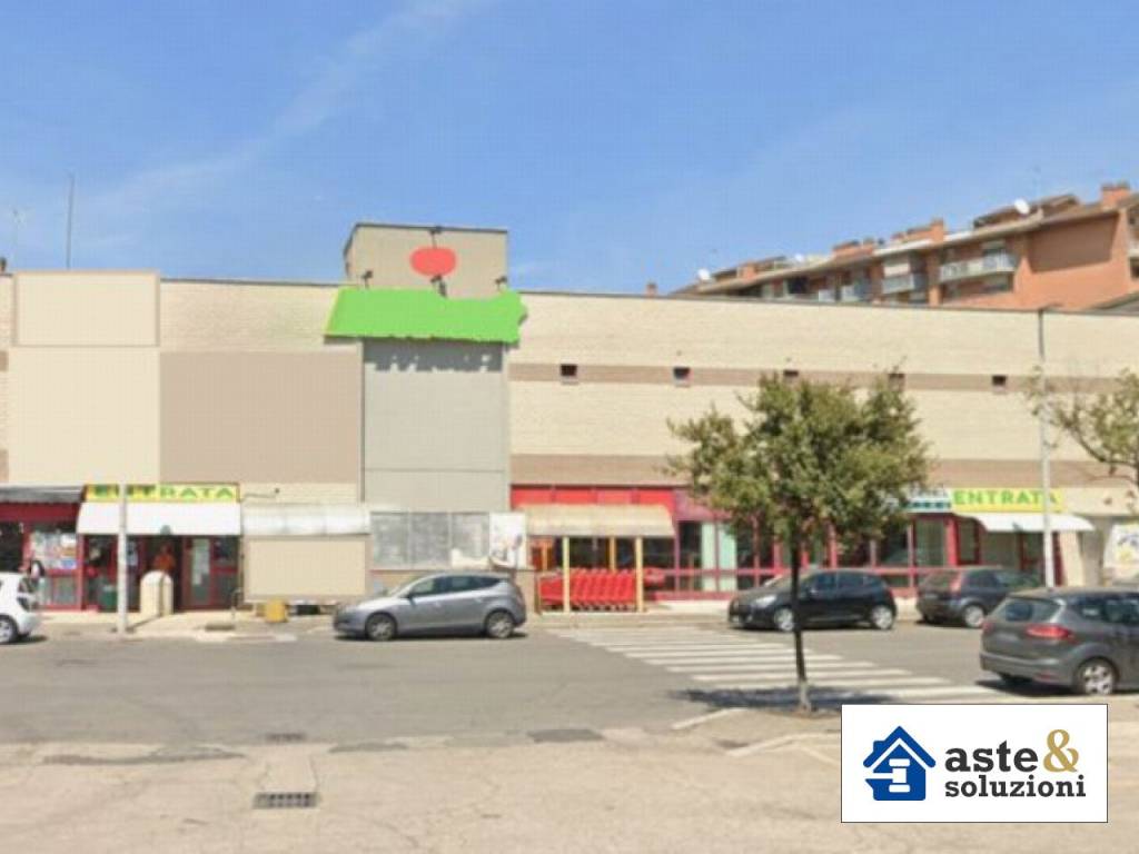 negozio in vendita a Pomezia