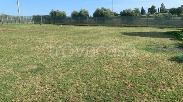 locale di sgombero in vendita a Pomezia