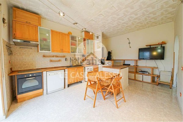 appartamento in vendita a Pomezia in zona Campo Selva