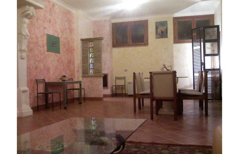 casa indipendente in vendita a Pomezia