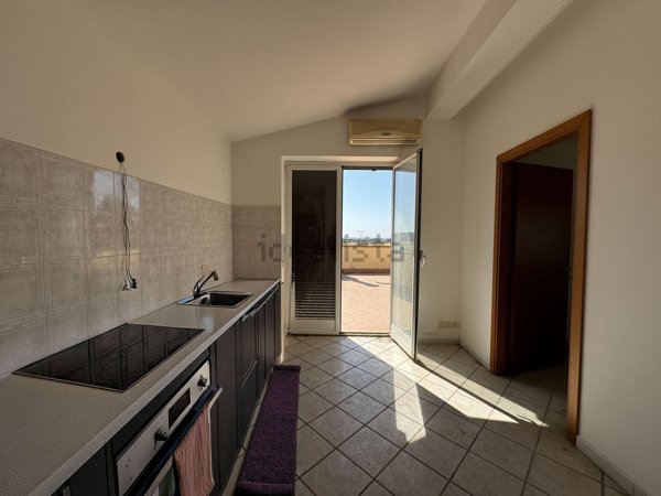 appartamento in vendita a Pomezia