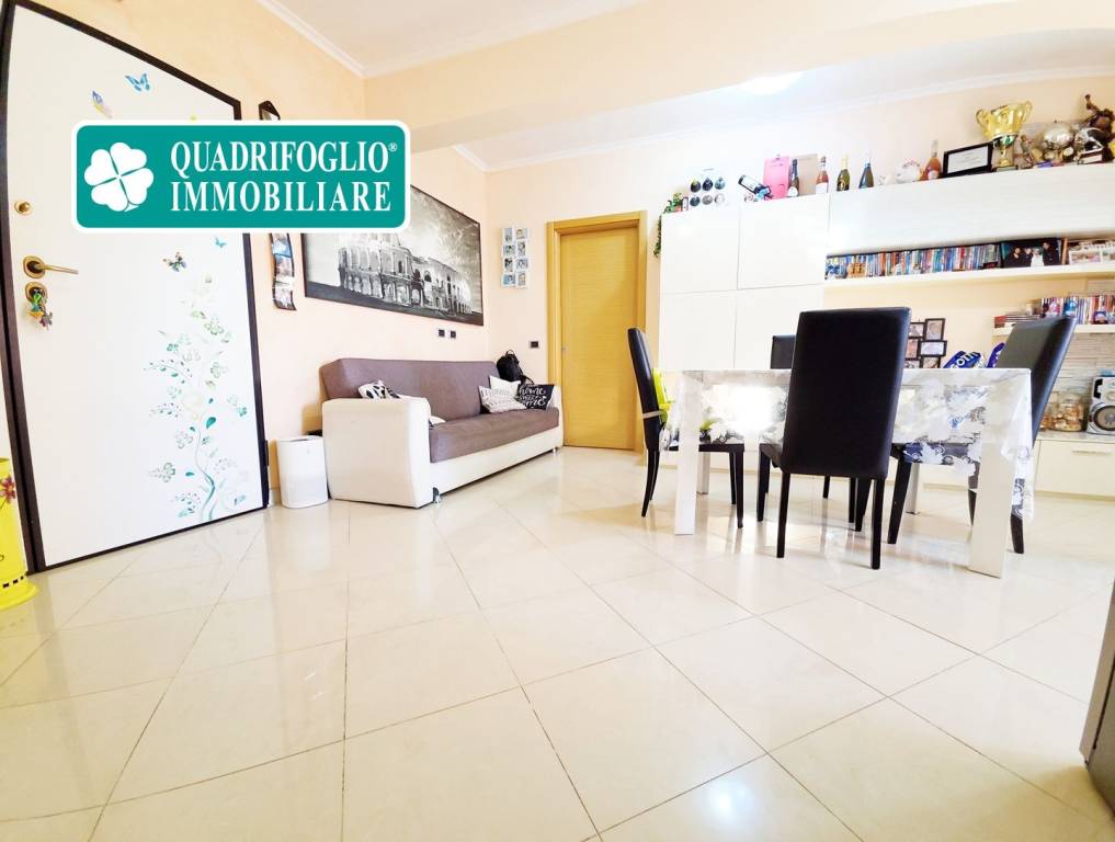 appartamento in vendita a Pomezia in zona Torvaianica