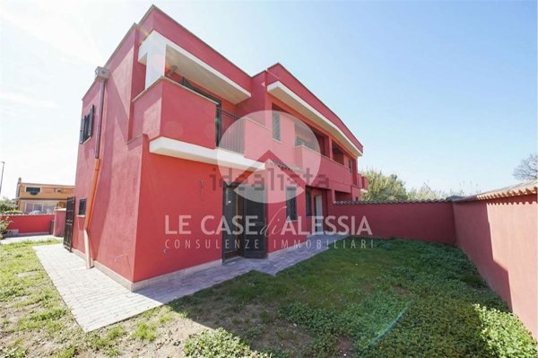 casa indipendente in vendita a Pomezia in zona Campo Ascolano