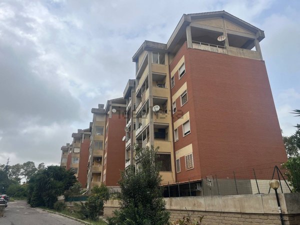 appartamento in vendita a Pomezia in zona Santa Palomba