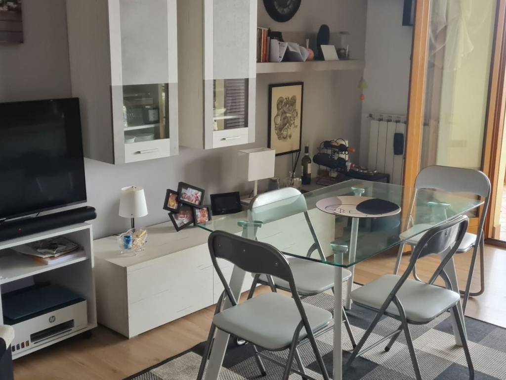 appartamento in vendita a Pomezia in zona Colli di Enea