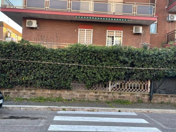 appartamento in vendita a Pomezia in zona Torvaianica