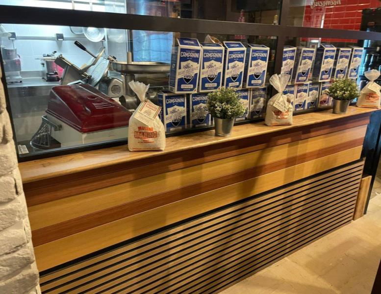 negozio in vendita a Pomezia