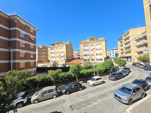 appartamento in vendita a Pomezia