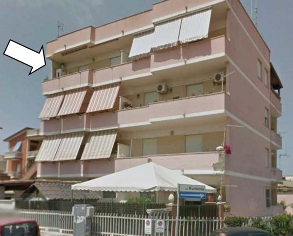 appartamento in vendita a Pomezia in zona Torvaianica