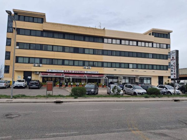 ufficio in vendita a Pomezia