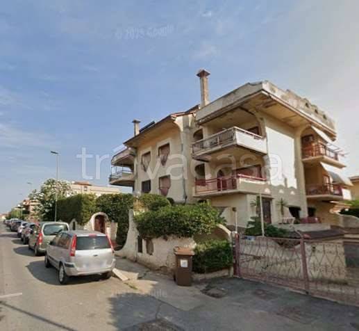 appartamento in vendita a Pomezia in zona Torvaianica