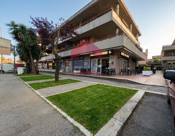 negozio in vendita a Pomezia