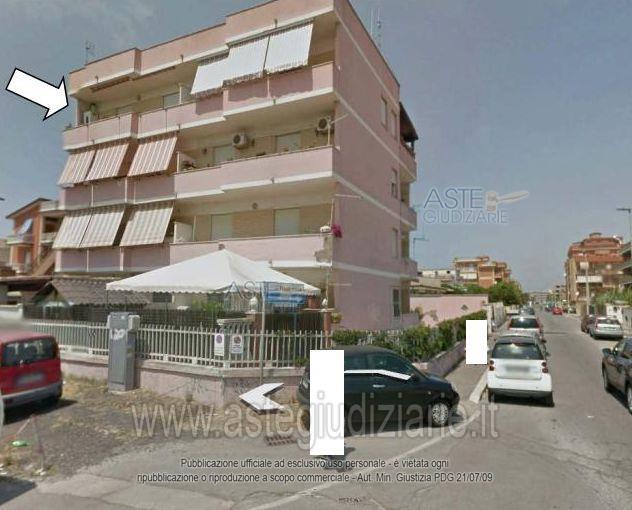 appartamento in vendita a Pomezia in zona Torvaianica