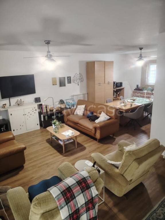casa indipendente in vendita a Pomezia in zona Torvaianica