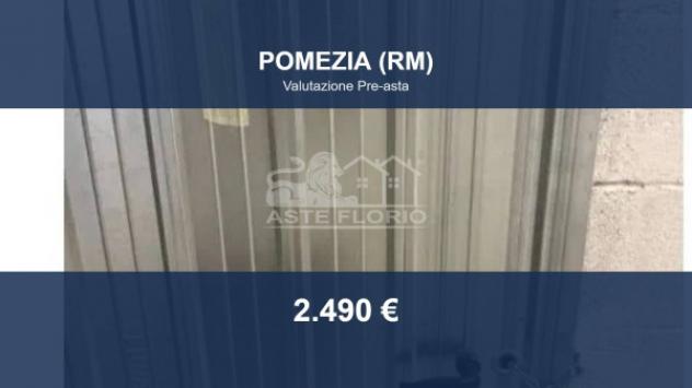 locale commerciale in vendita a Pomezia