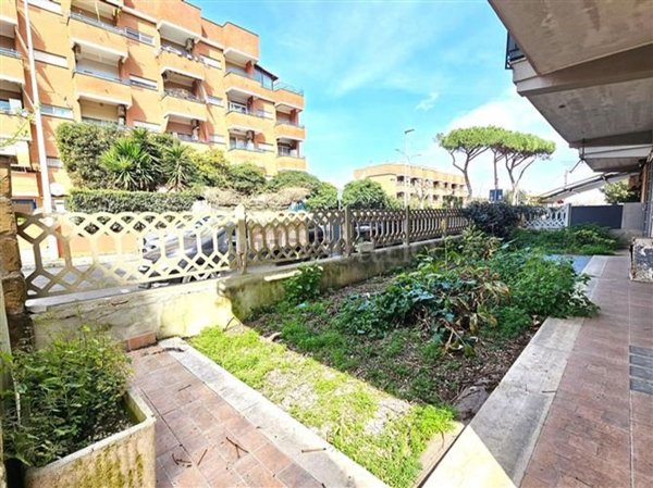 appartamento in vendita a Pomezia