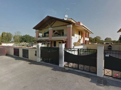 appartamento in vendita a Pomezia in zona Campo Jemini