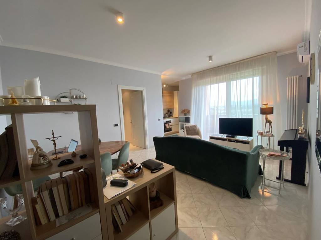 appartamento in vendita a Pomezia