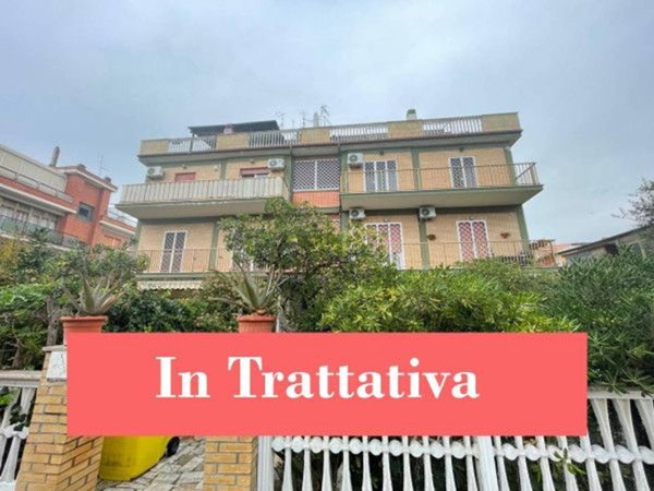 appartamento in vendita a Pomezia in zona Torvaianica