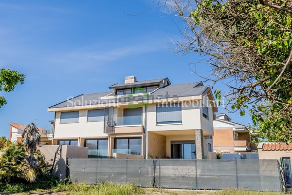 appartamento in vendita a Pomezia